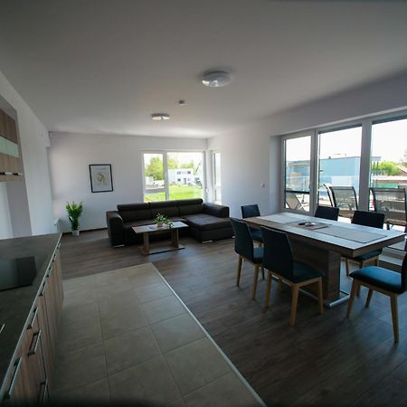 Zea Apartmanhaz Apartment Balatonfenyves Bagian luar foto