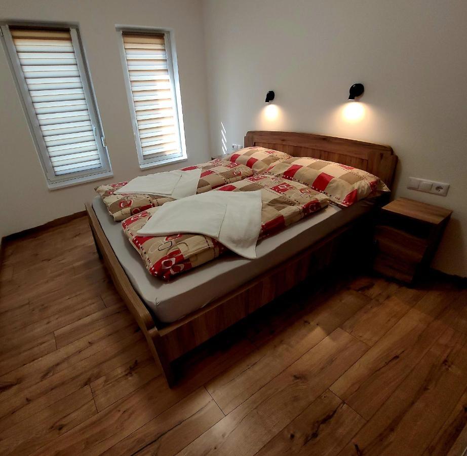 Zea Apartmanhaz Apartment Balatonfenyves Bagian luar foto