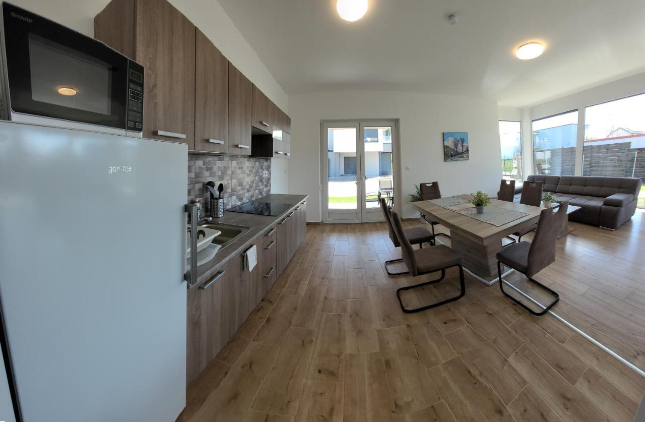 Zea Apartmanhaz Apartment Balatonfenyves Bagian luar foto