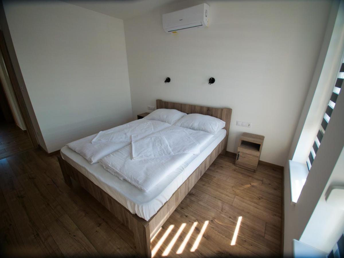 Zea Apartmanhaz Apartment Balatonfenyves Bagian luar foto