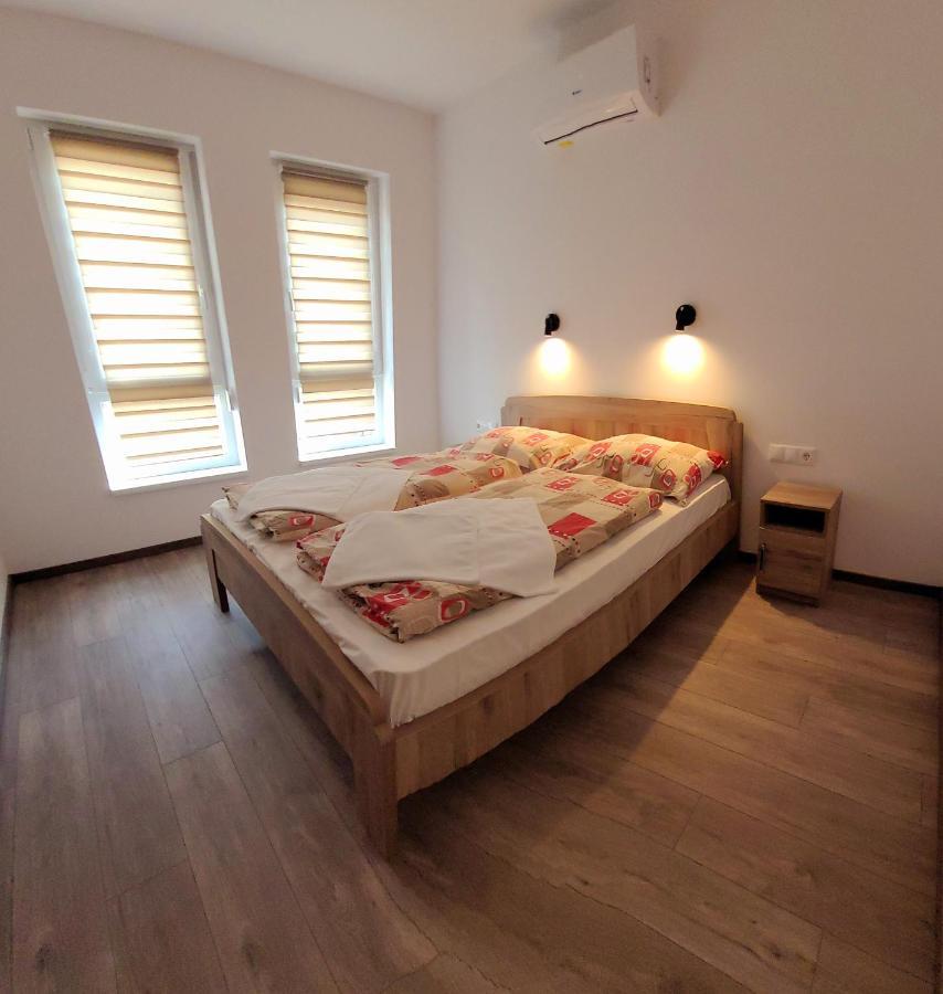 Zea Apartmanhaz Apartment Balatonfenyves Bagian luar foto