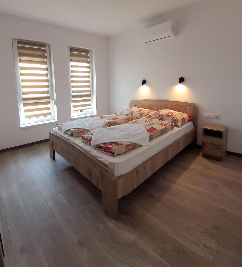 Zea Apartmanhaz Apartment Balatonfenyves Bagian luar foto