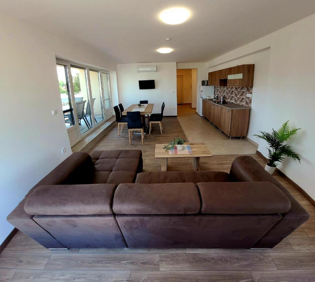 Zea Apartmanhaz Apartment Balatonfenyves Bagian luar foto